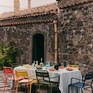 Casa Lawa Pensión SantʼAlfio