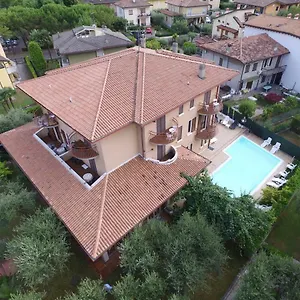 Chiara 3*, Sirmione Italien