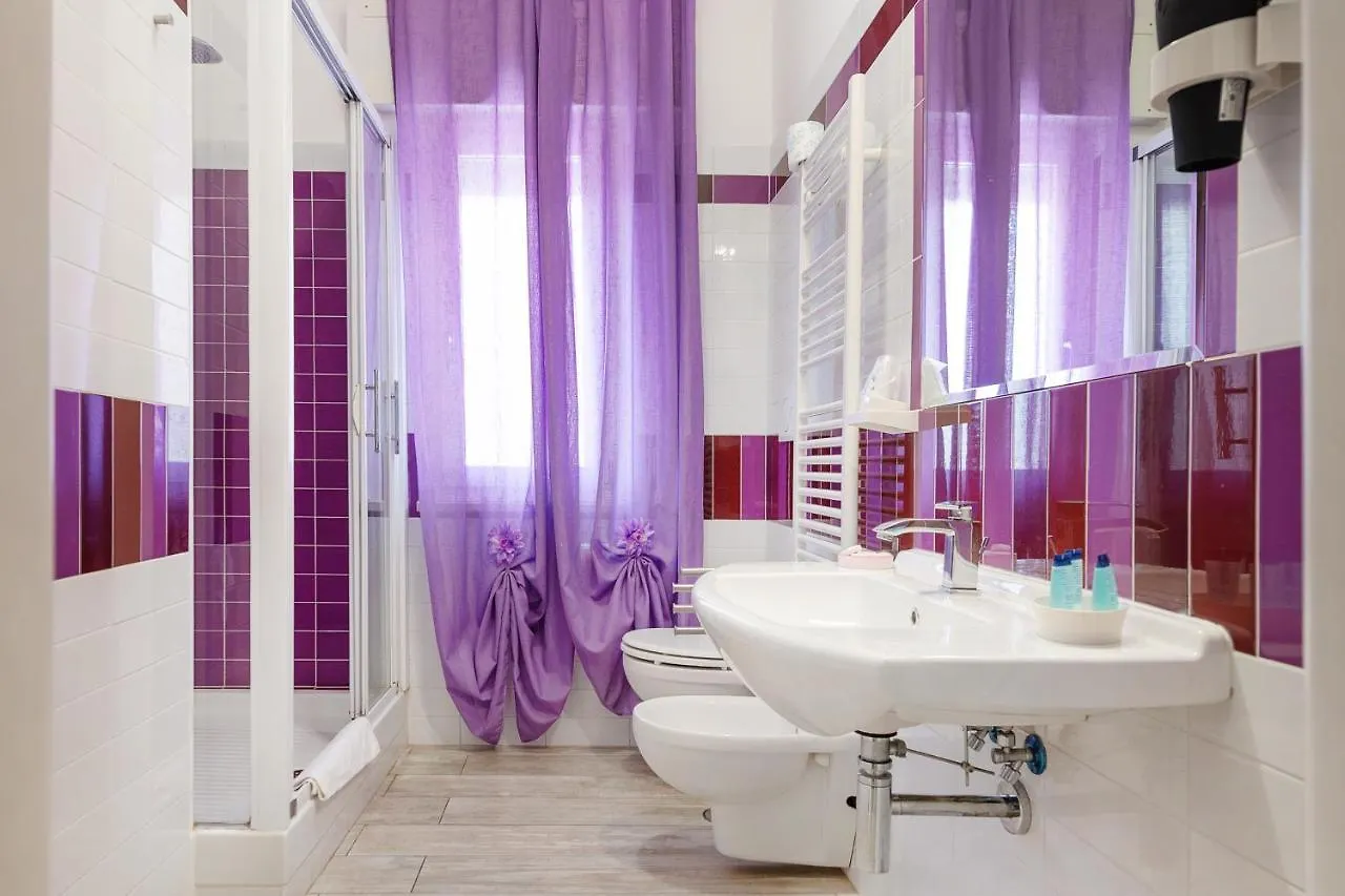 Suite Room Fiumicino 3*,