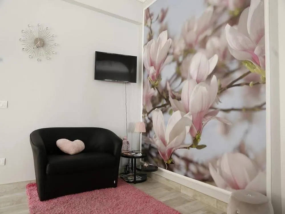 Suite Room Fiumicino 3*,